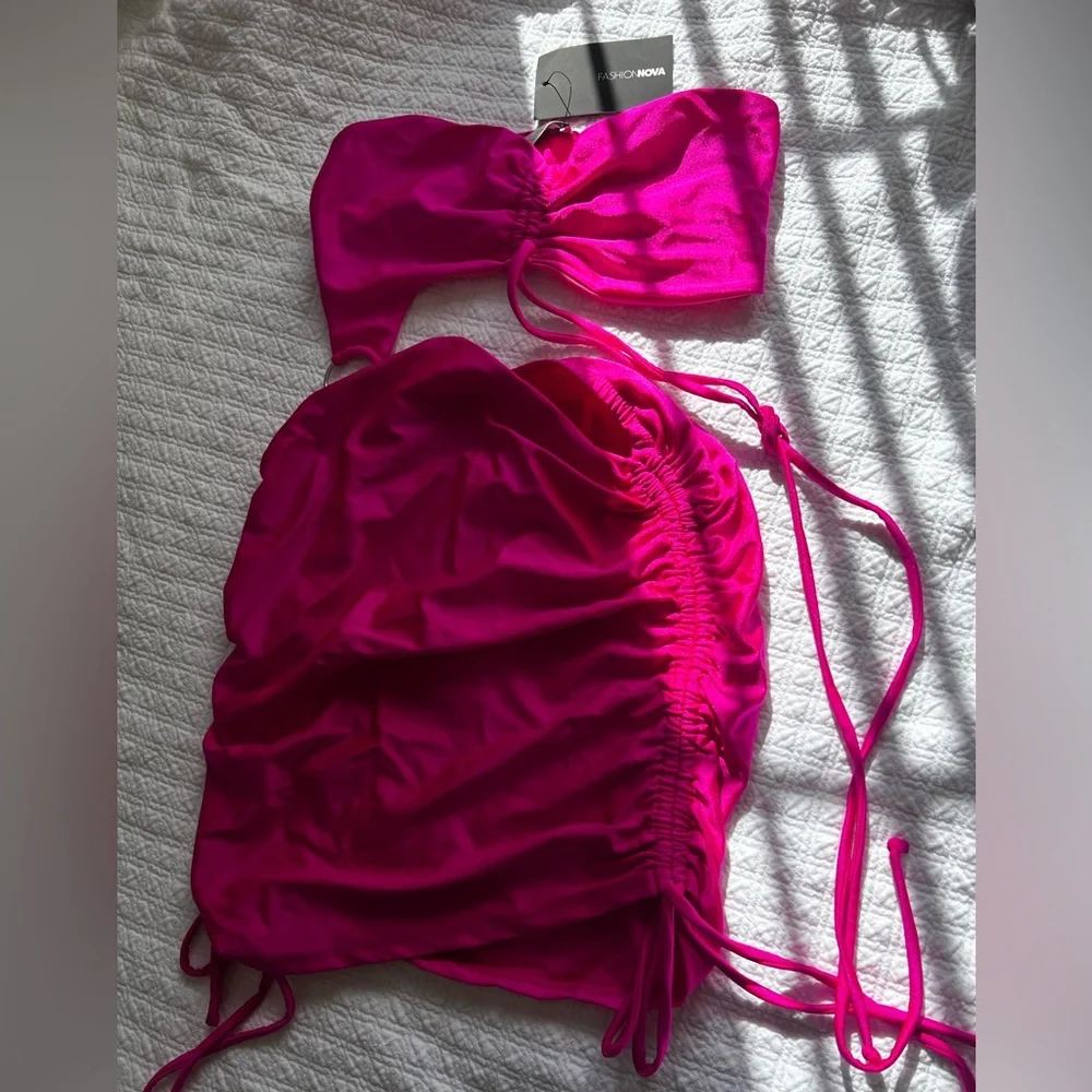 PINK CUT OUT DRESS - Picture 2 of 4